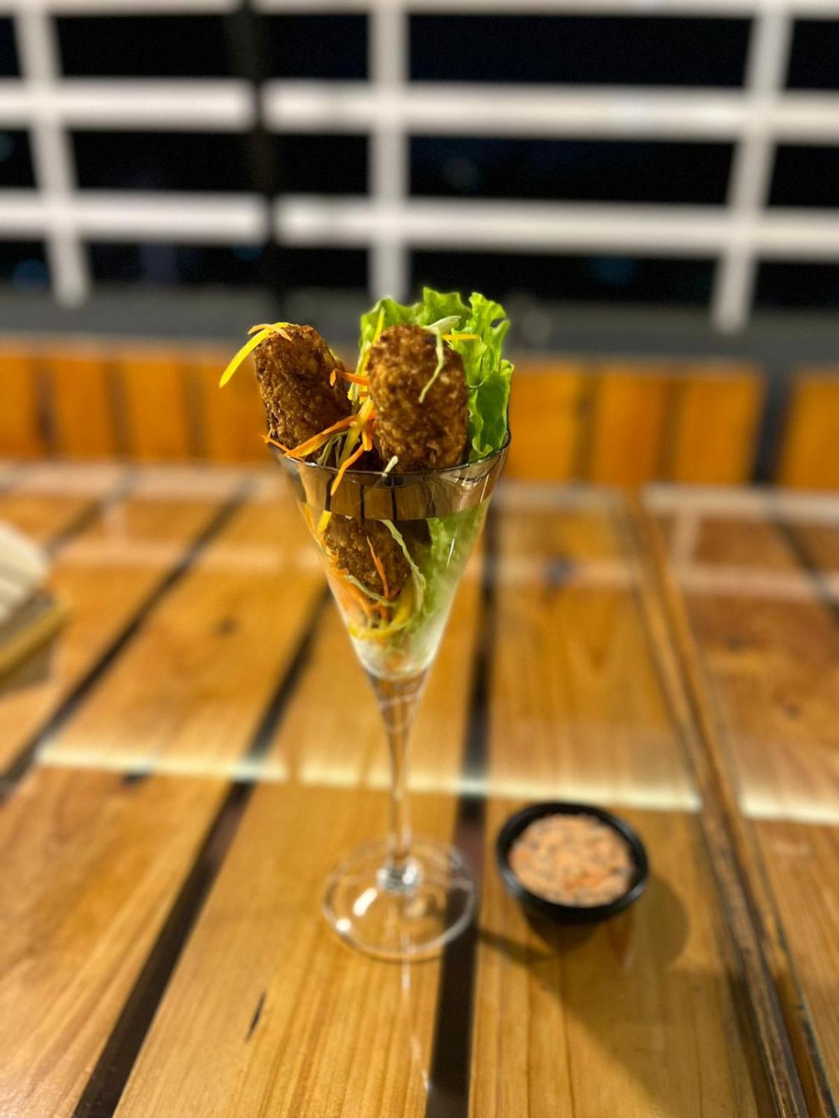 西隆 The Living Roof酒店 外观 照片