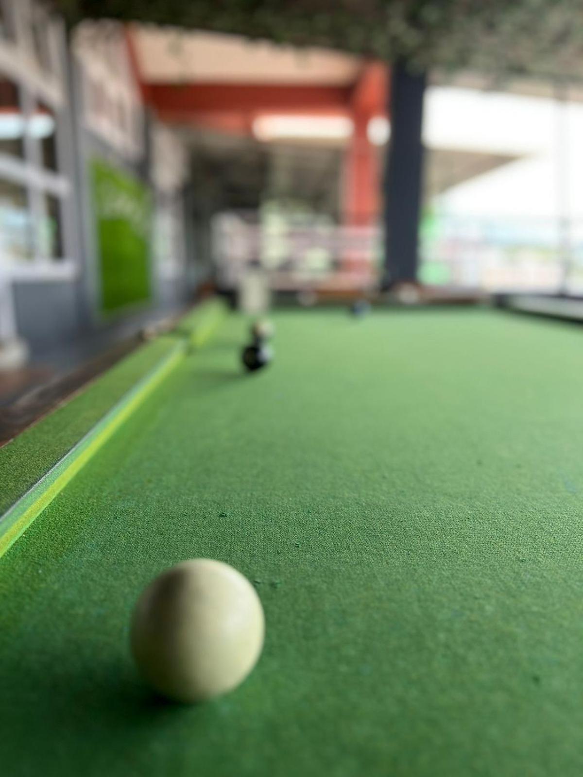西隆 The Living Roof酒店 外观 照片